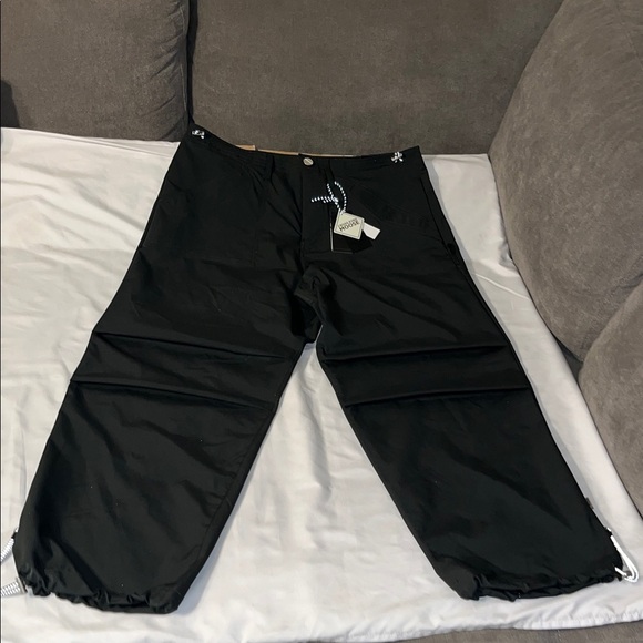 Men's Black Cargo Pants - Picture 1 of 16